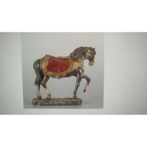 Cavallo rampante con gualdrappa rossa, testa in terracotta policroma – Napoli, XVIII secol