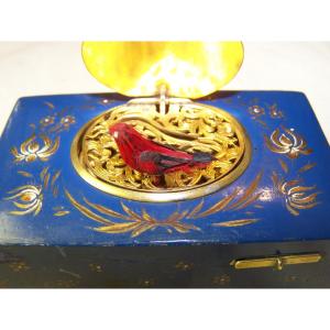 Singing Bird Box By Karl Griesbaum