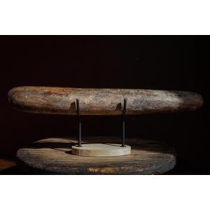 Cylindrical Rubbing Mill Pestle On A Stand, Capsian Culture Of The Early Neolithic