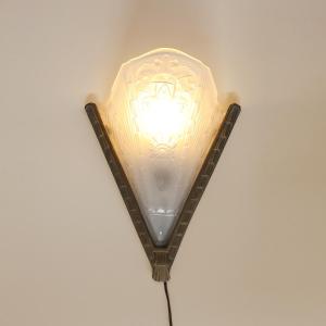 French Art Deco Wall Sconce With Frosted Pressed Molded Glass Shade, 1920s