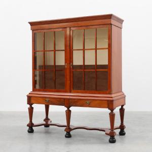 Antique Walnut Display Case In The William IV Style, United Kingdom, 18th Century