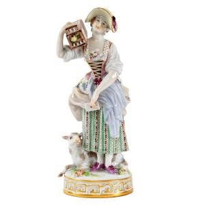 Meissen Porcelain Young Woman Figurine Late 19th Century