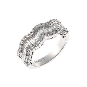 18k White Gold Ring With Diamonds