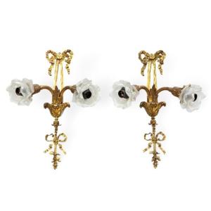 Pair Of 20th Century Bronze Wall Lights In The Louis XVI Style