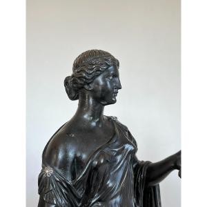Flore Farnese Naples, 19th Century Bronze With Dark Brown Patina And Silver Highlights