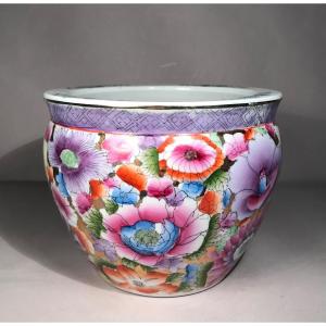 Asian Arts Decorative Arts China Fish Pond Enameled Porcelain Mille-fleurs Decor 20th