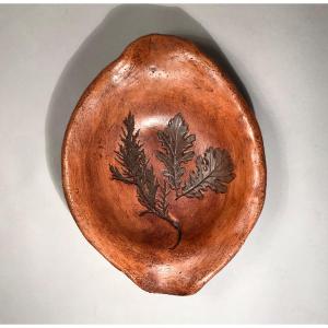 Popular Art Patinated Terracotta Dish With Plant Imprints Early 20th Century Haute-provence