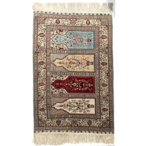 Hereke Hand-knotted Silk Rug With Floral And Plant Decoration, Türkiye, 20th Century, 134 X 76.5 Cm