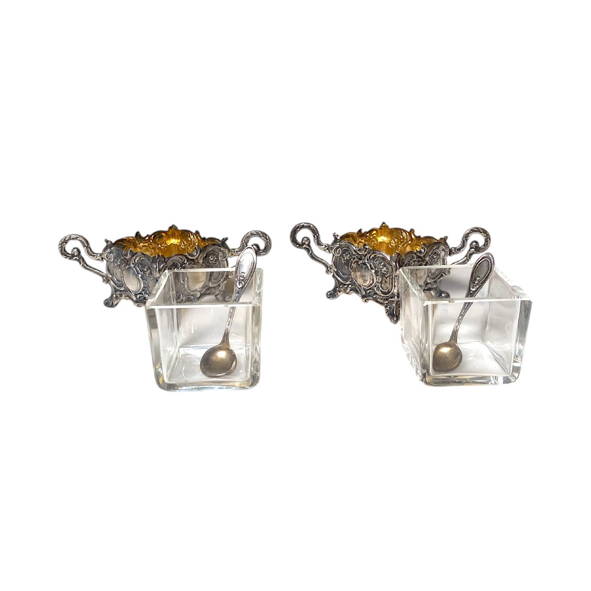 Coppia di saliere in argento, con vaschette in cristallo e cucchiaini. Inizio sec.XX-photo-2