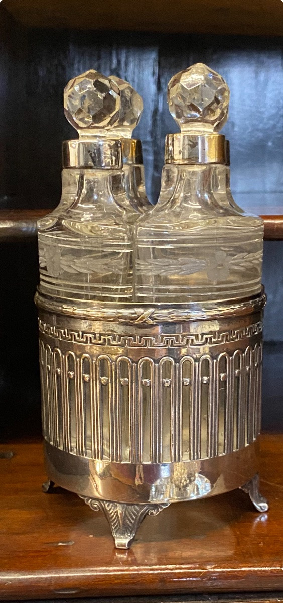 Porta profumi in argento con quattro ampolle in cristallo. -photo-3