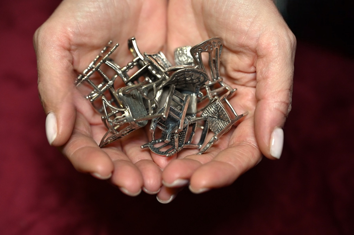 11 sedie in miniatura in argento 800 -Italia, XX secolo-photo-3