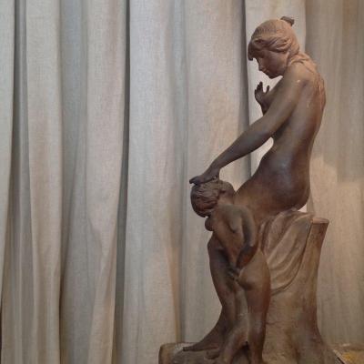 Femme Et Enfant. Terre Cuite Par Joseph Carlier