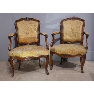 Pair Of Louis XV Walnut Cabriolets From The 18th Century