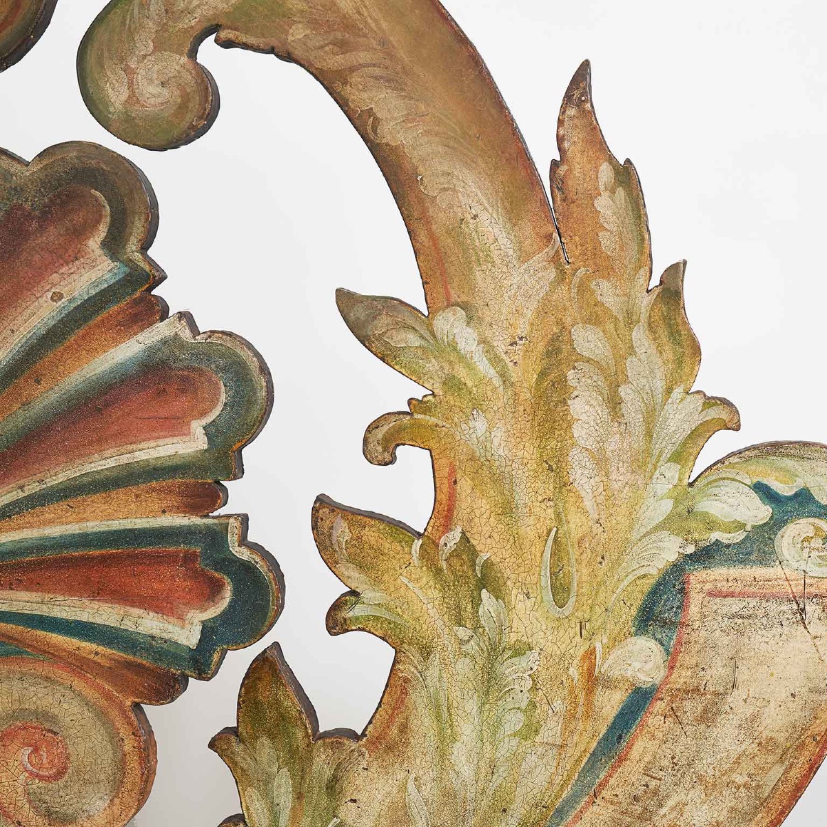 Testata da Letto Matrimoniale Italiana in Legno Dipinto Con Conchiglia e Volute-photo-1