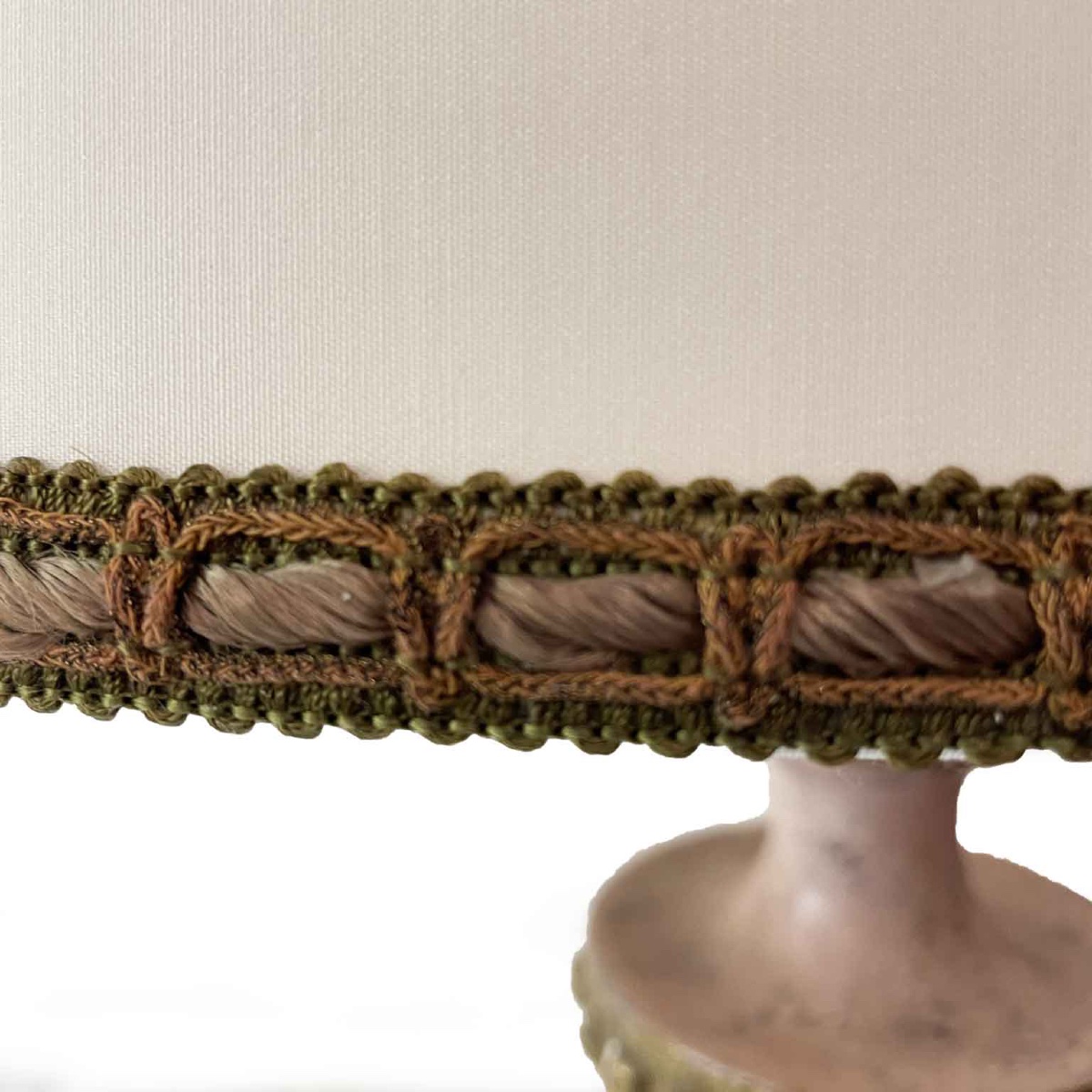 Coppia Di Lampade Da Comodino 1800 Vasi in Legno Intagliato Laccato in Rosa e Dorato-photo-1