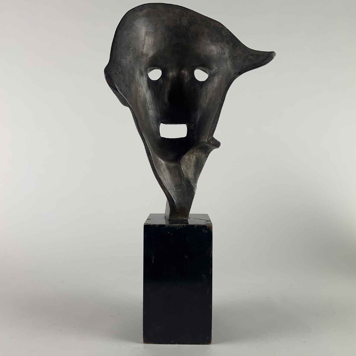 Maschera Tragica Art Deco In Ceramica Argentata del Napoletano Cacciapuoti 1930s-photo-2