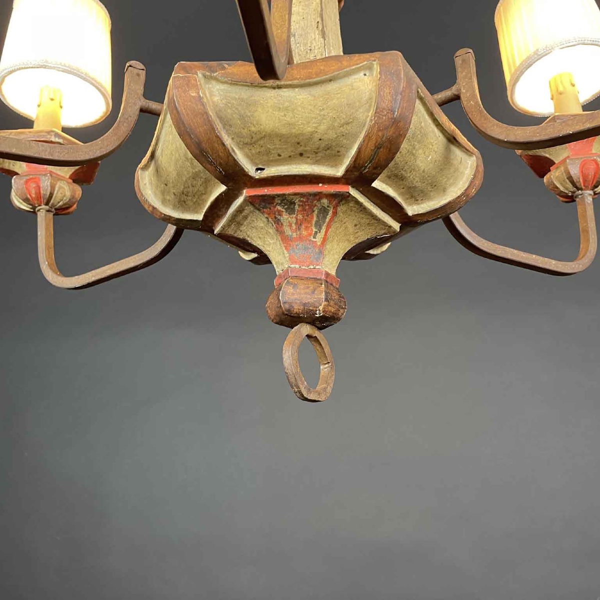 Lampadario In Legno Laccato  Rosso e Avorio a Sei Luci -photo-1