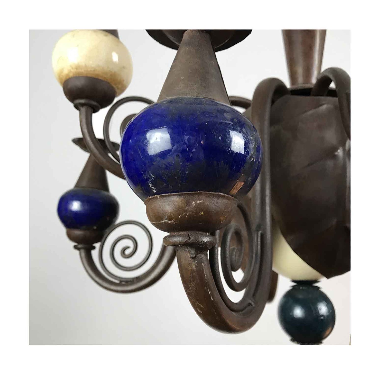 Lampadario in Ferro Battuto e Uovo di Struzzo-photo-1