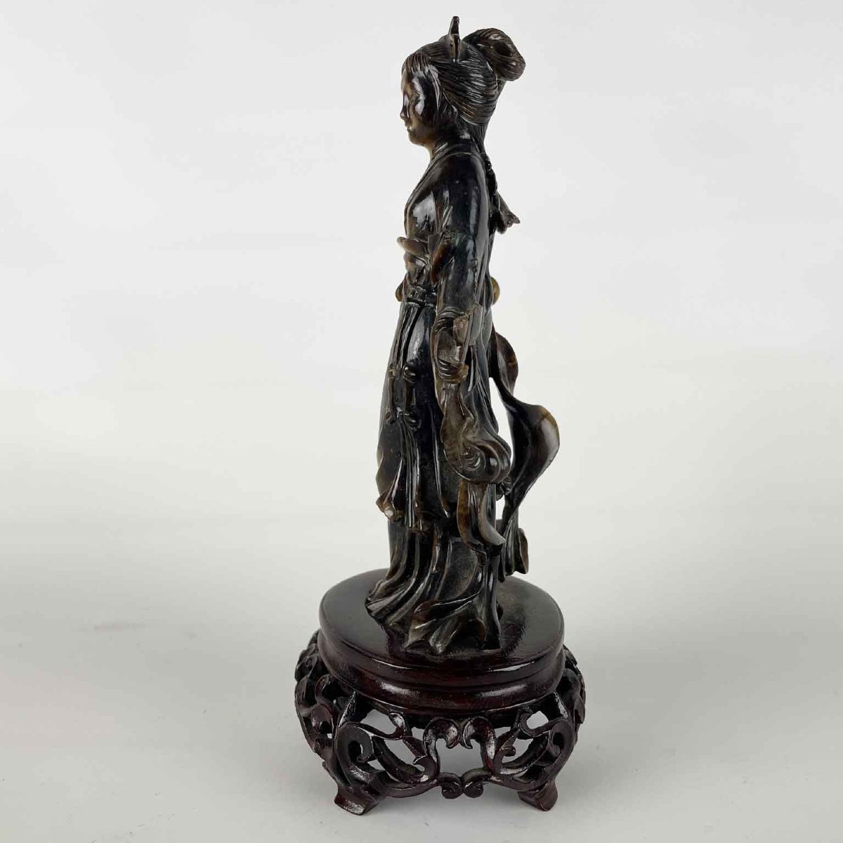 Figura Di Donna Con Fiore Intagliata In Occhio Di Tigre Cina 1960 Circa-photo-2