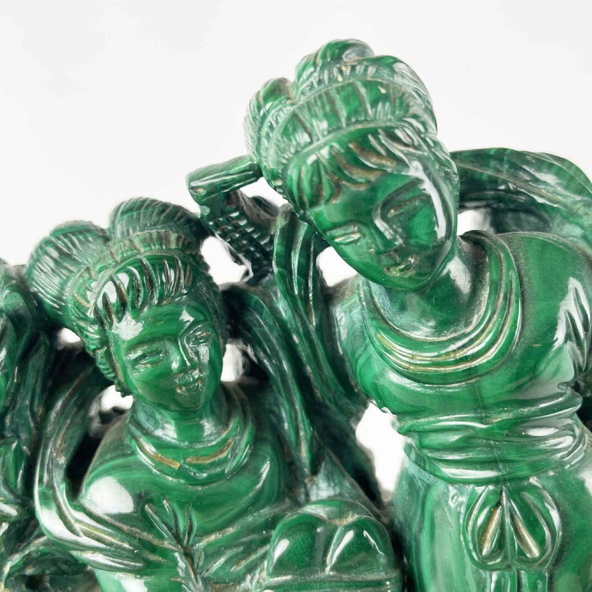 Coppia Di Figure Femminili In Malachite-photo-1