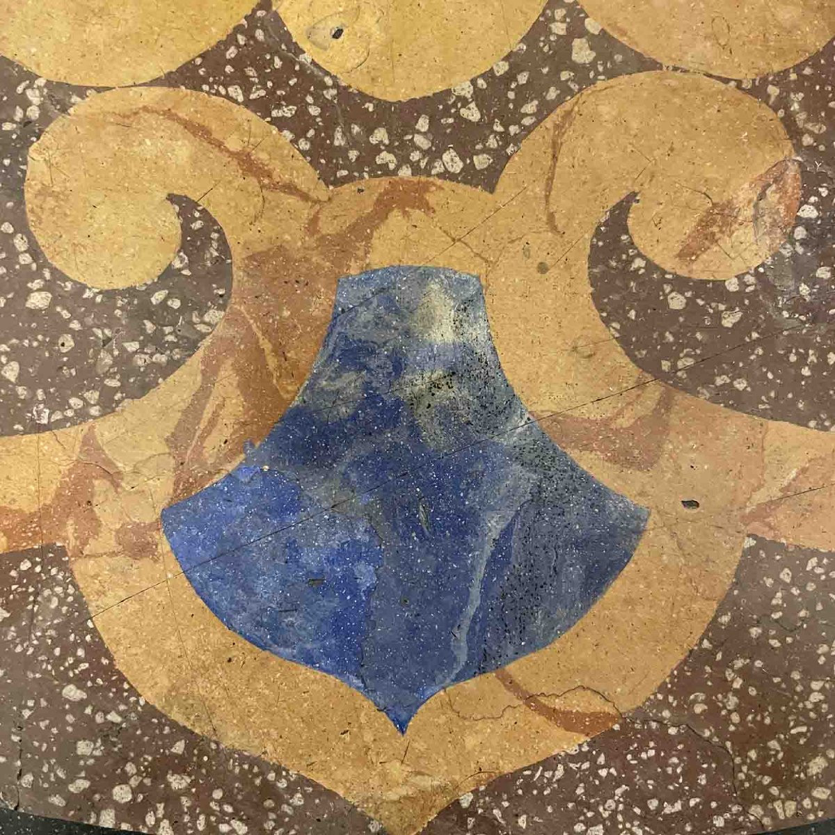 Raro Tavolo In Scagliola Del 1800: Un Trionfo Di Intarsi E Colore-photo-2