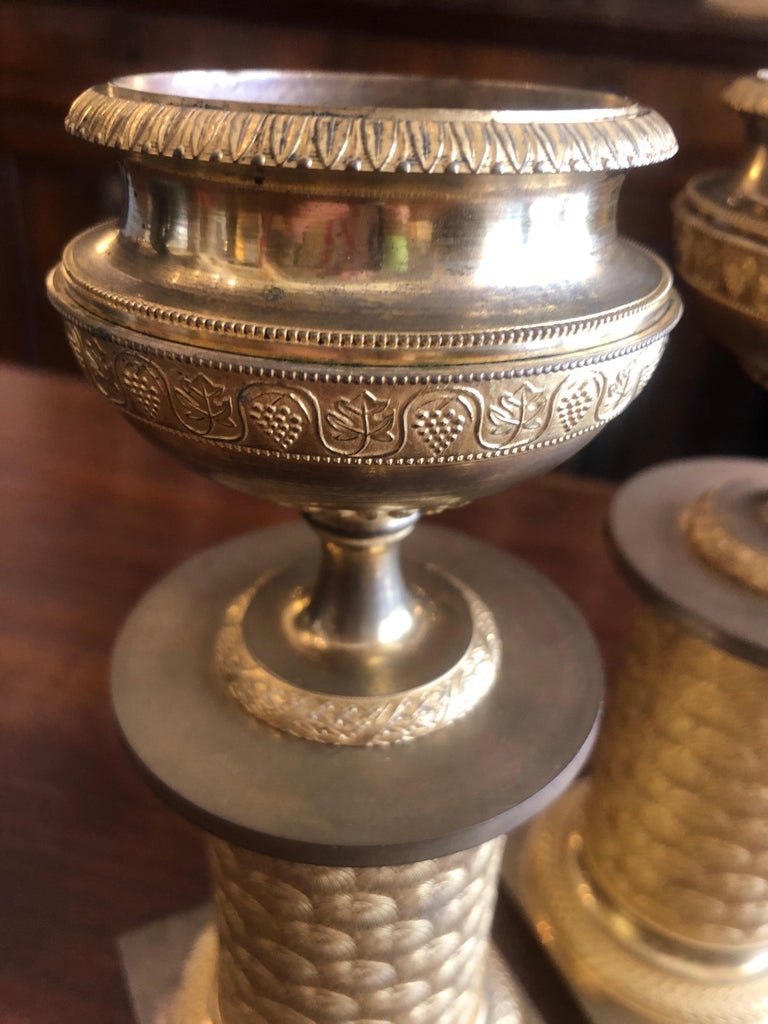 Coppia di Candelieri Impero in Bronzo Dorato 1800-photo-1