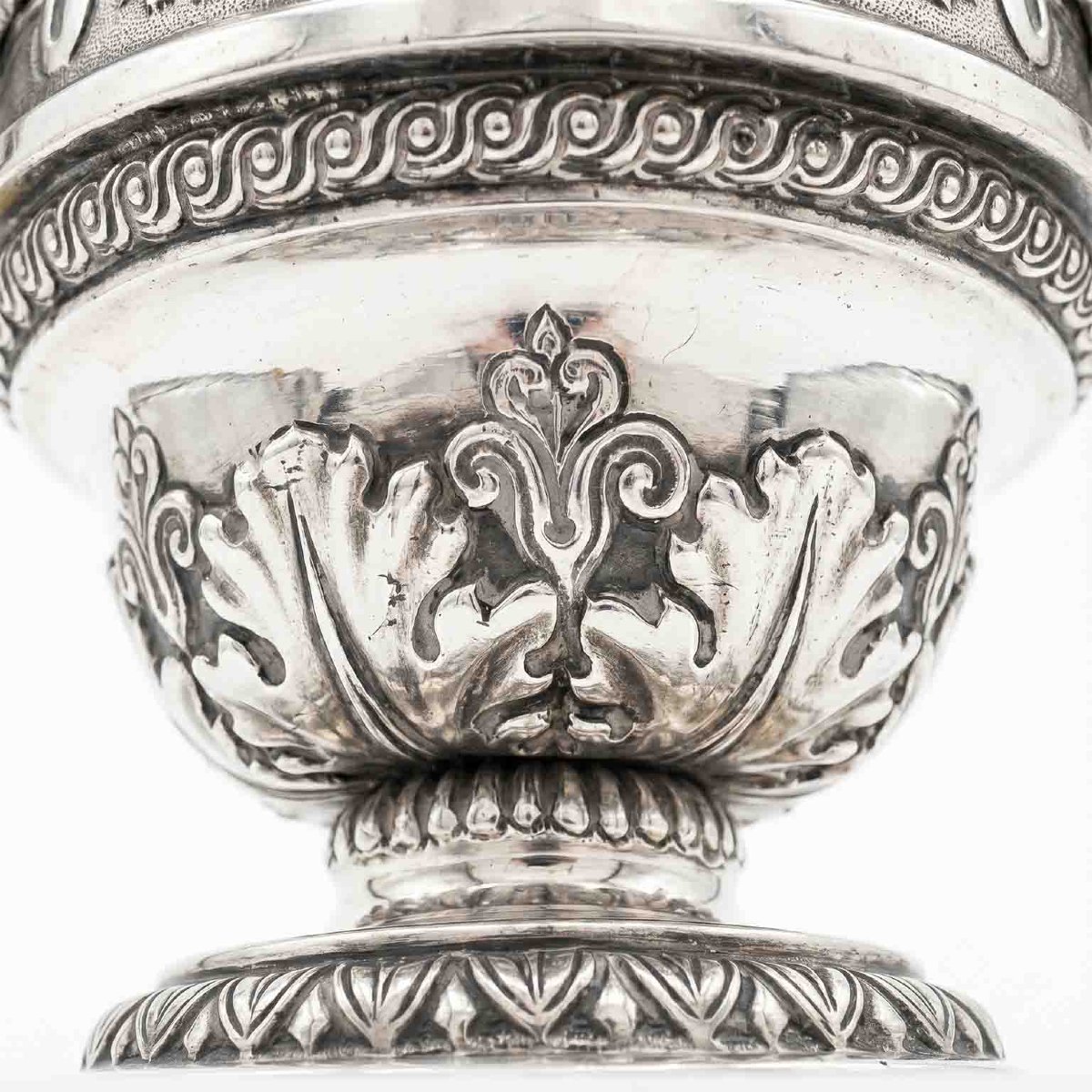 Vaso in Argento Antico Bresciano Sbalzato-photo-2