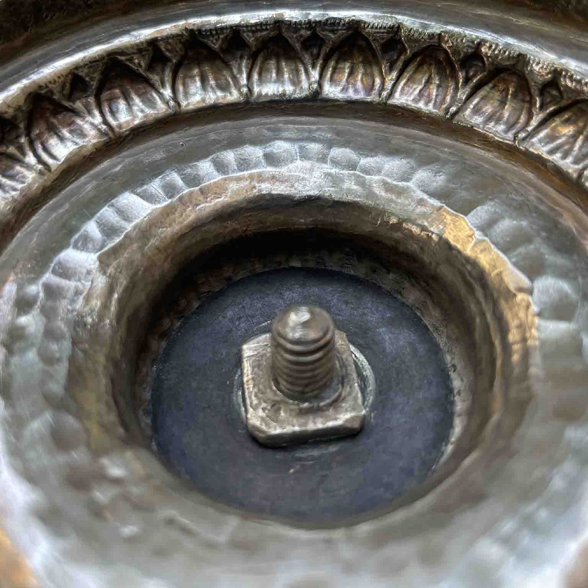 Vaso in Argento Antico Bresciano Sbalzato-photo-2