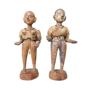 Coppia Di Sculture In Legno Indonesiane Fine 1700