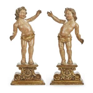 Coppia di Figure su Base Scolpita del 1700