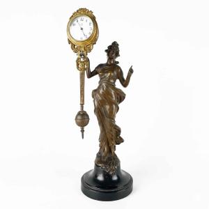 Orologio Da Tavolo Con Figura Di Donna Inizi 1900