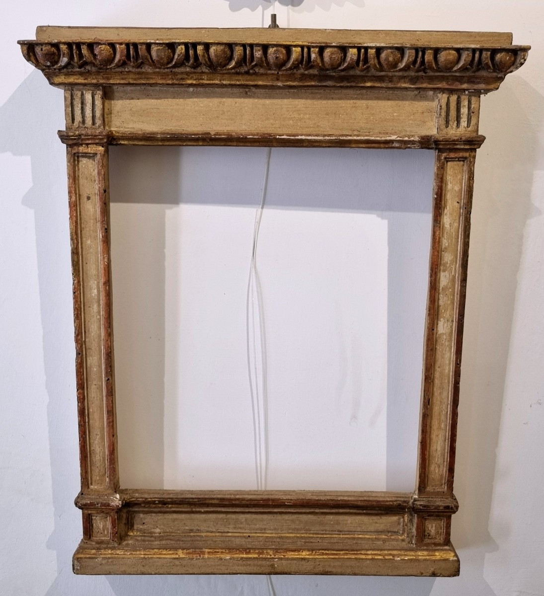 Cornice italiana ad edicola in legno laccata-photo-1