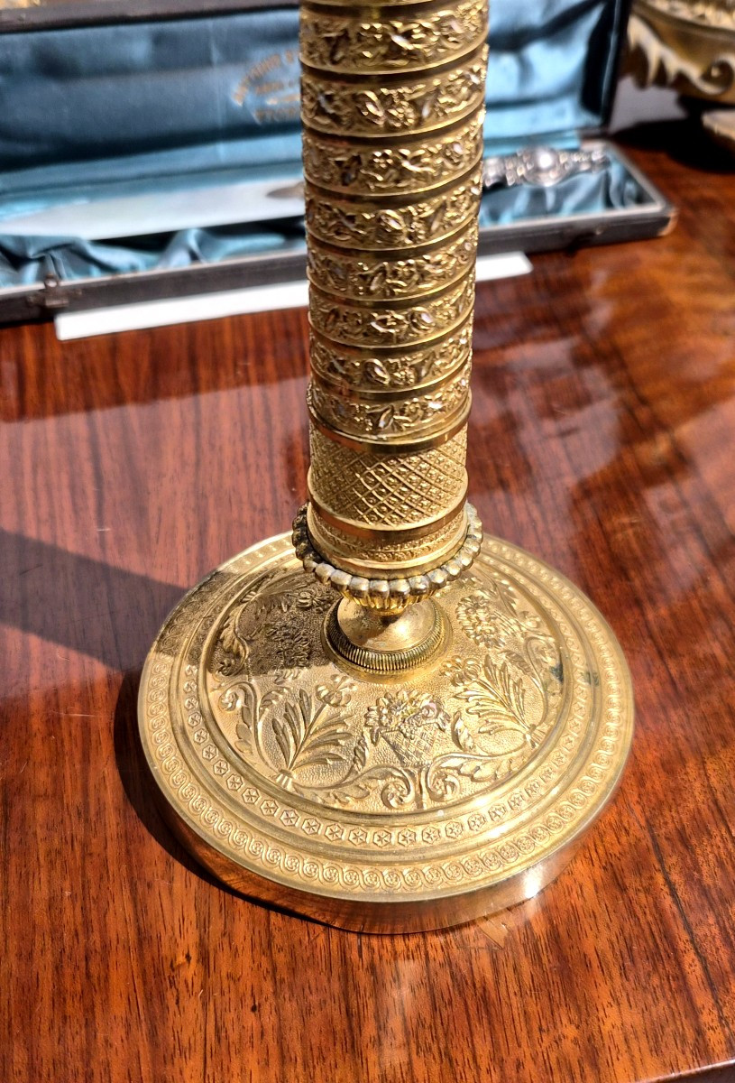 Coppia di candelieri in bronzo dorato, Impero-photo-1