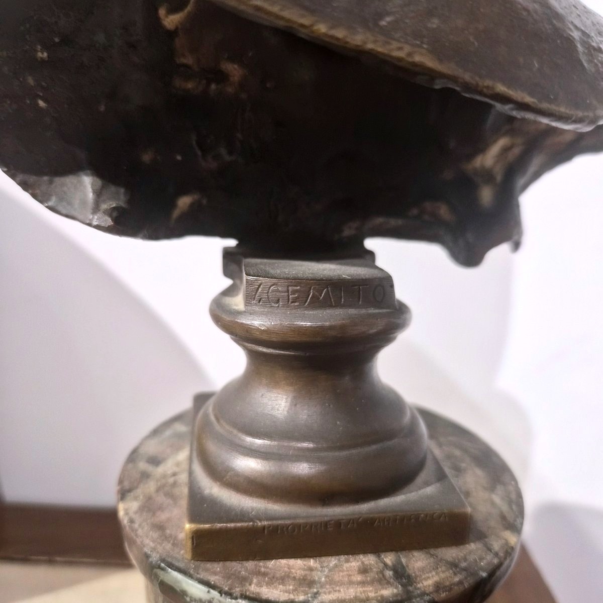 Scultura in bronzo a patina originale del celebre scultore Vincenzo Gemito, (Napoli 1852-1929).-photo-1