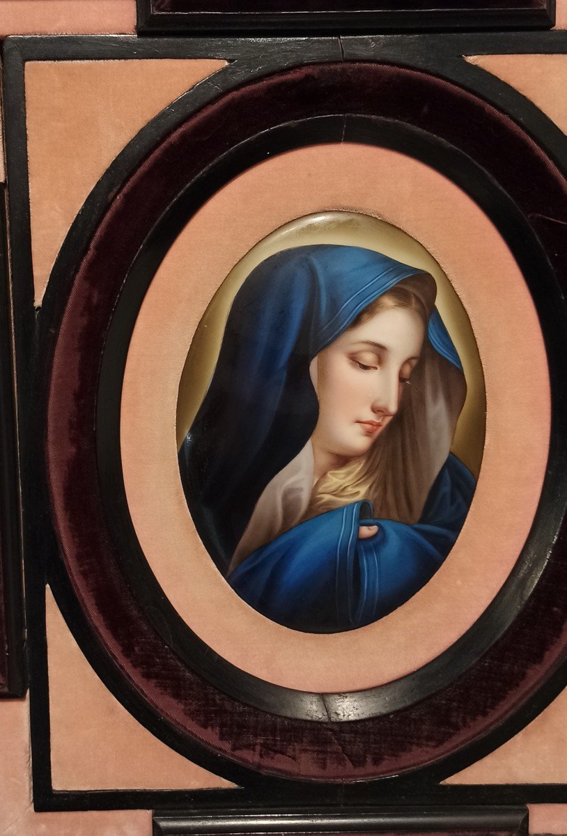 "Vierge au doigt", peint sur porcelaine-photo-2