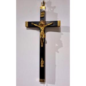 Raro Crocifisso in bronzo dorato a fuoco con 31 reliquie