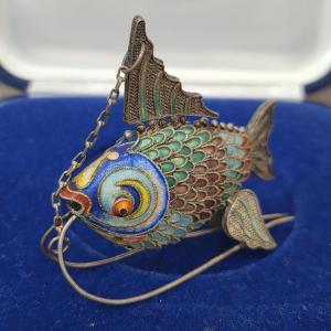 Pesce in argento e smalti