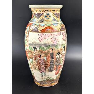 Antique  Vase By Hotoda, Satsuma, Meiji Period (1868-1912)