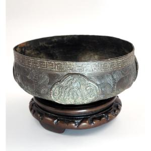 Japanese Edo Bronze Archaic Bowl, Riveted Cartouches, C.1700-1750