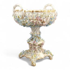 C.g. Schierholz & Sohn, Plaue – Large Rococo Porcelain Centerpiece, C.1885