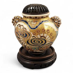 Satsuma Gosu Blue Incense Burner Signed Kizan, Japan, Meiji Period Circa 1885