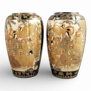 Pair Of Meiji Satsuma Vases By Hodota Shoten, Black Ground With Gilt, C.1890