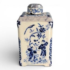 18th Century Dutch Delftware Blue & White Chinoiserie Tea Caddy