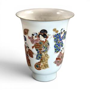 Japanese Meiji Eggshell Export Porcelain Beaker Vase, Hichozan Shinpo