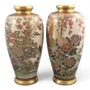Pair Of Fine Japanese Satsuma Vases By Manpei, Kobe, Early Showa Period