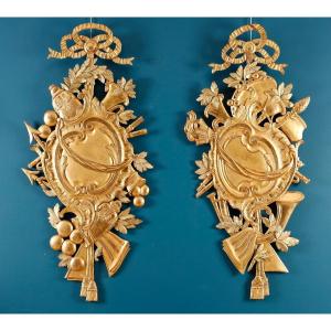 Pair Of Large 18th-century Giltwood Trophies