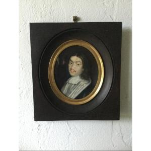 Large Miniature Portrait Of A Man With An Ermine Collar XIXth Century