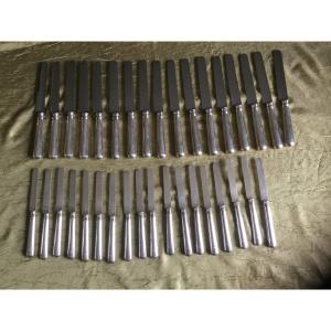 18 Large And Small Knives With Silver Handles And Silver Blades For Little Ones