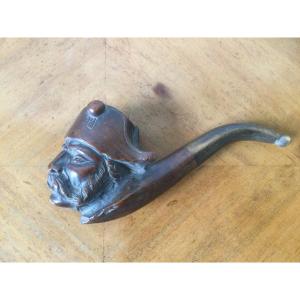 Briar Pipe Representing A Grognard 