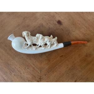 Meerschaum Pipe Decorated With Three Dogs 